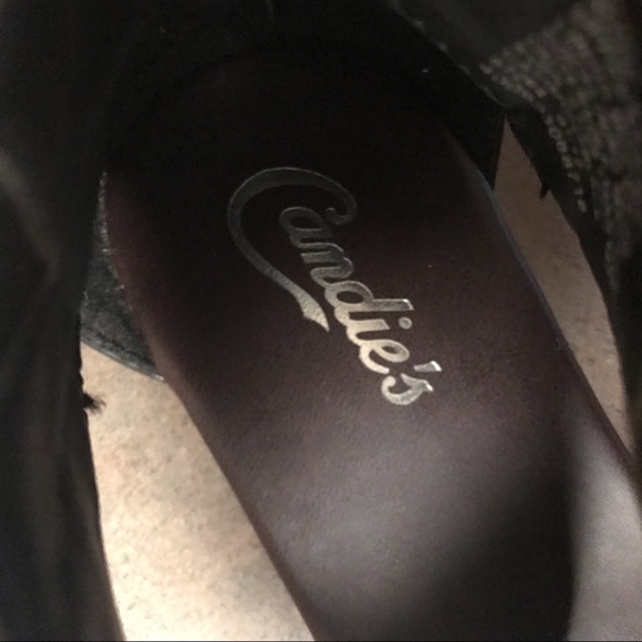 Candies Black Sandals, Size 10 - Picture 3 of 6